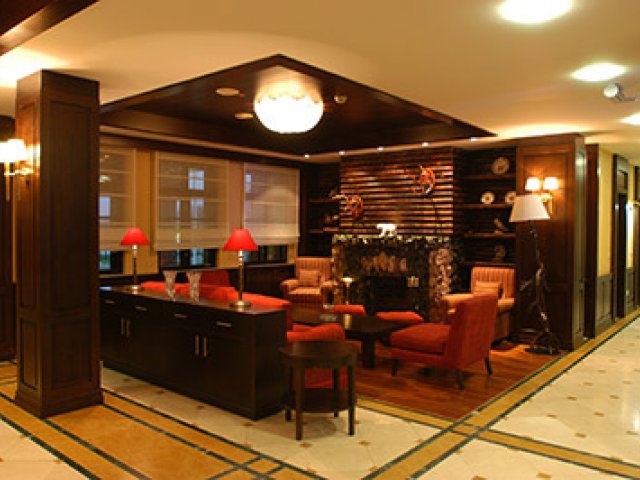 Ski Base Otel